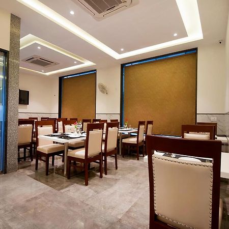 Hotel Z Suite-Near Delhi Airport New Delhi Eksteriør billede