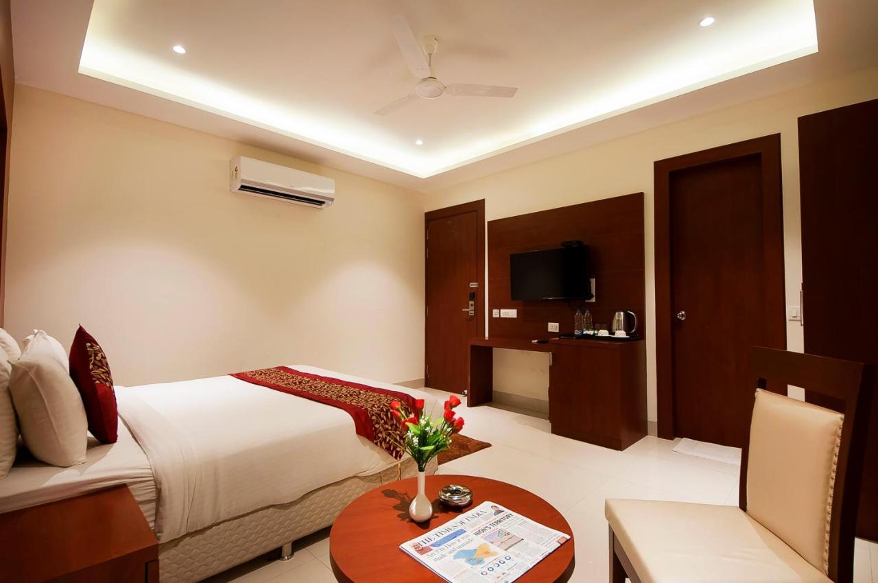 Hotel Z Suite-Near Delhi Airport New Delhi Eksteriør billede